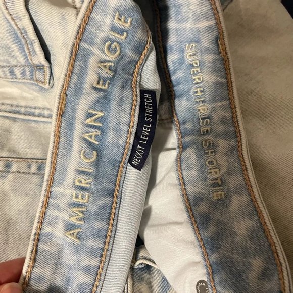 American Eagle Shorts - Acid Wash Super Hi-Rise Shortie - Picture 4 of 7